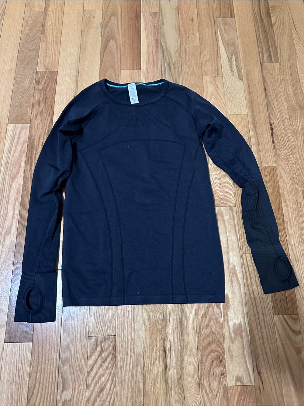 Ivivva Black Long-Sleeve Athletic Top
